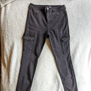 Size 10 H&M high-rise skinny jeans with cargo pockets , black